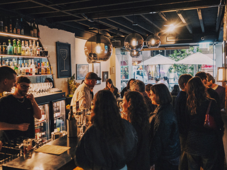 Lane's Edge Wine Bar slider image