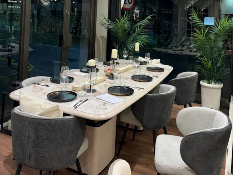 Amber Leaf London slider image