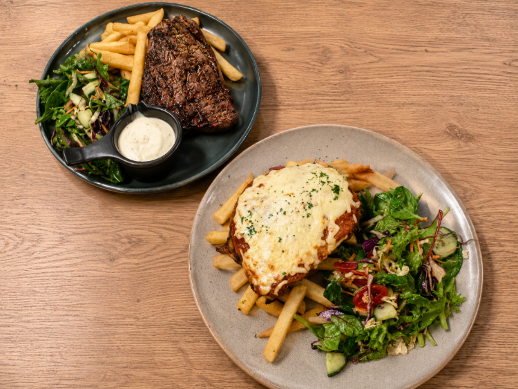 Public House Kitchen & Bar slider image