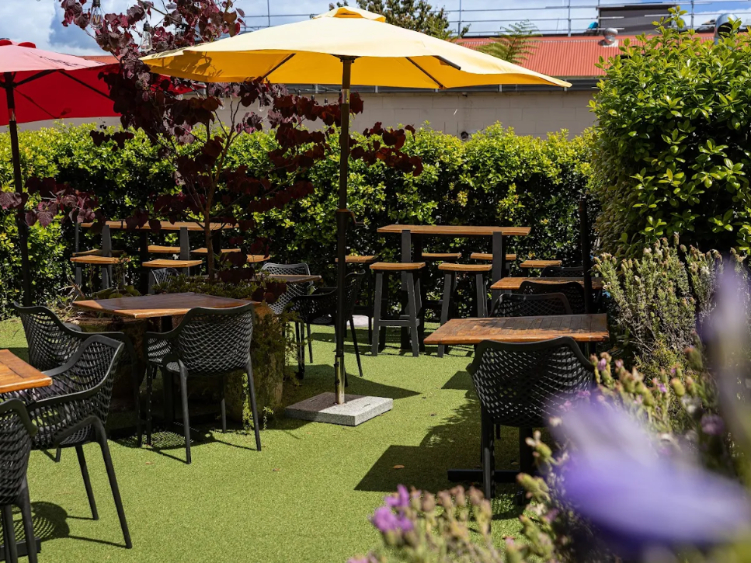 Vic Road Wine Bar slider image