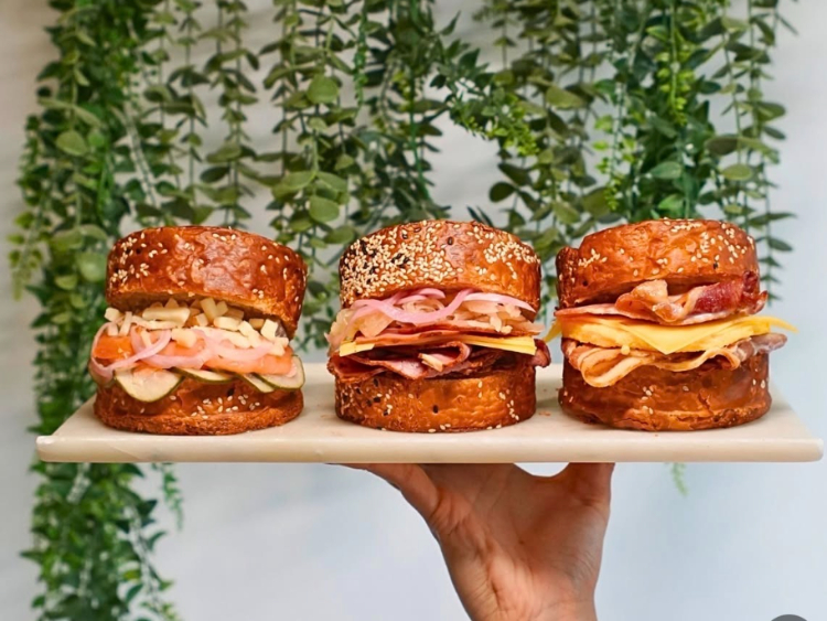 Dipcro Pastry - Main Beach slider image