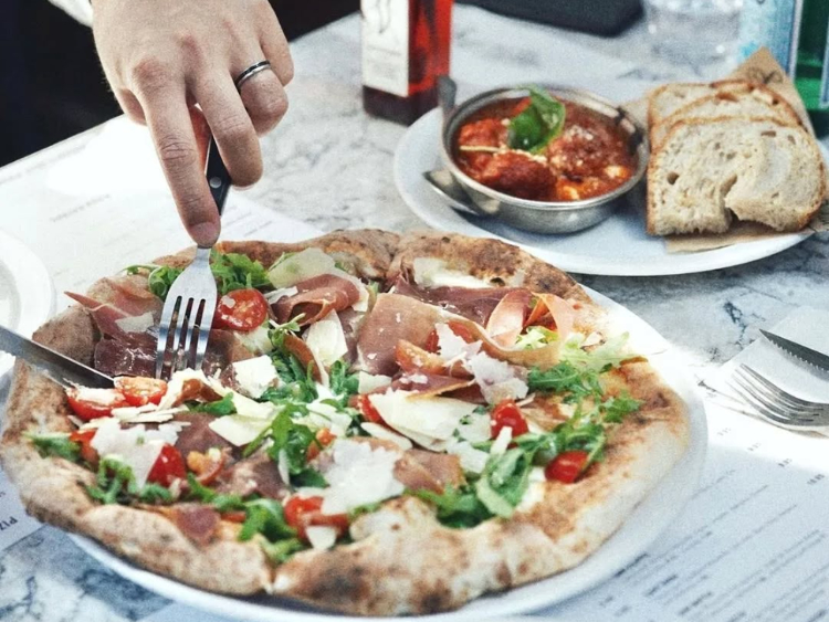 Santa Maria Pizzeria - Fulham slider image