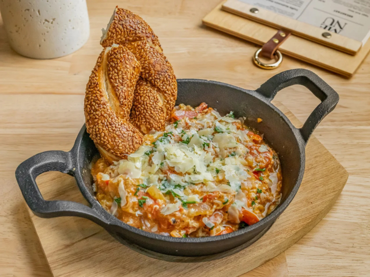 Cafe Moni slider image