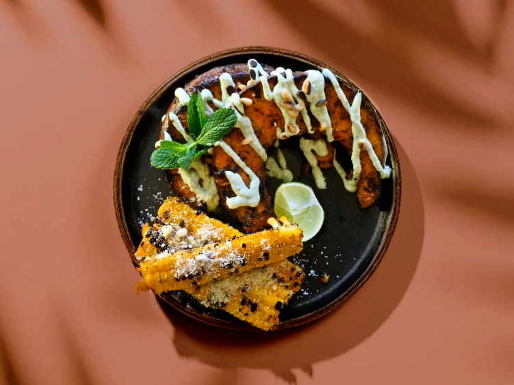 Amiga Mexican Restaurant & Bar slider image