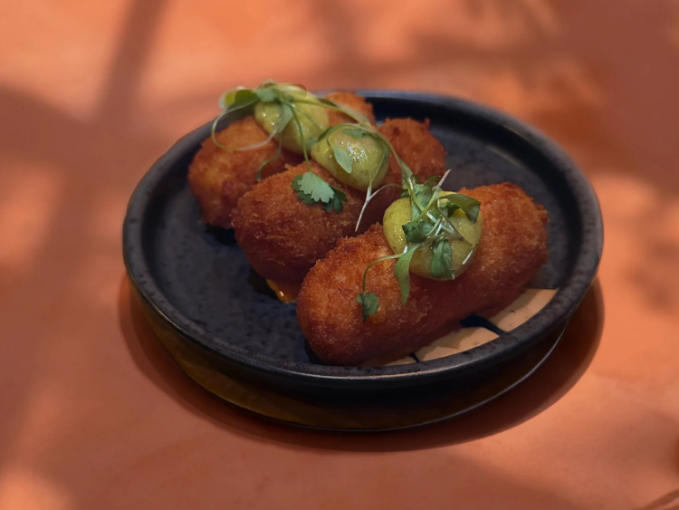 Amiga Mexican Restaurant & Bar slider image