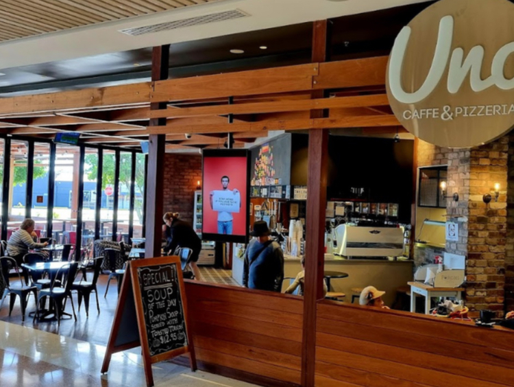 UNO Caffe and Pizzeria slider image