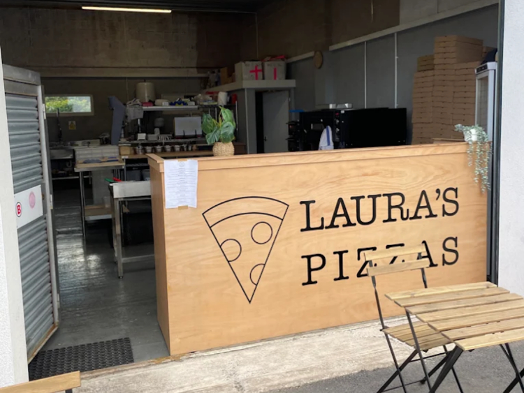 Laura's Pizzas slider image