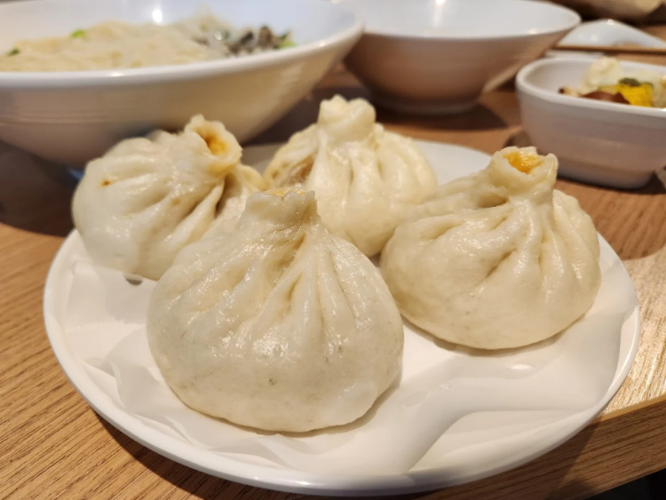 Breakfast Hola slider image