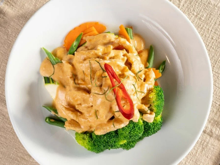 360 Degrees Thai Eatery slider image