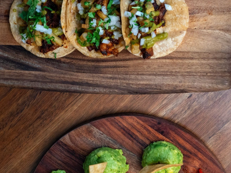 Los Hermanos Mexican Taqueria slider image
