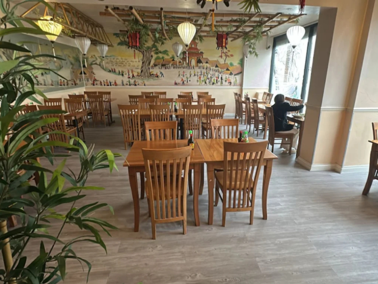 Sen Viet - Mare St slider image