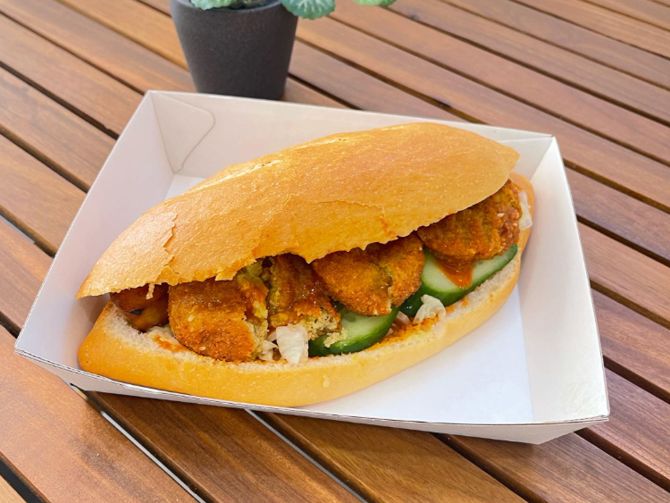 Ya3ani Manoushi & Falafel - Gold Coast slider image