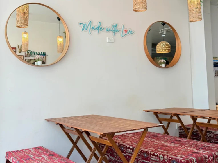 Ya3ani Manoushi & Falafel - Gold Coast slider image