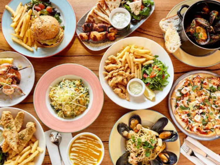Beachcomber Cafe and Beach Bar slider image