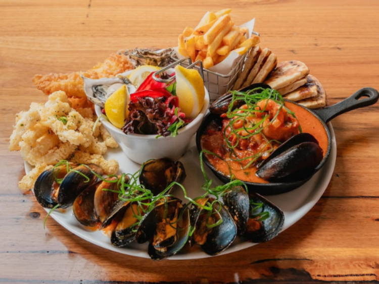 Beachcomber Cafe and Beach Bar slider image
