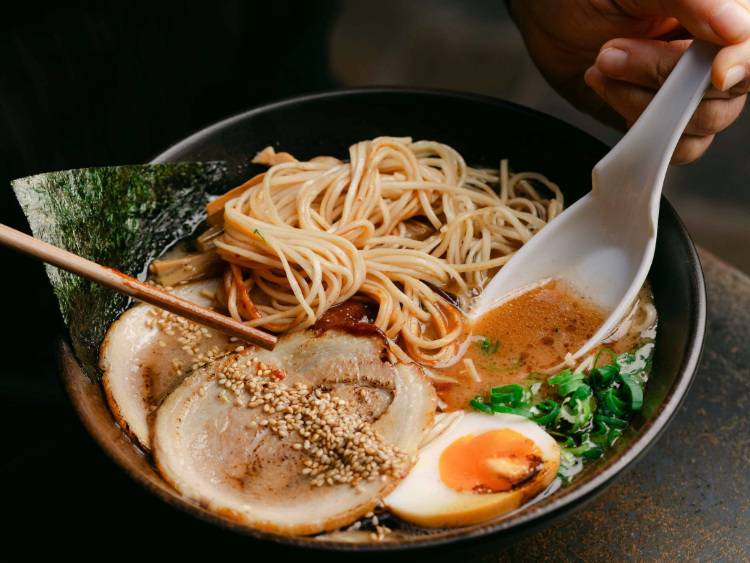Torotoro Ramen Bar slider image