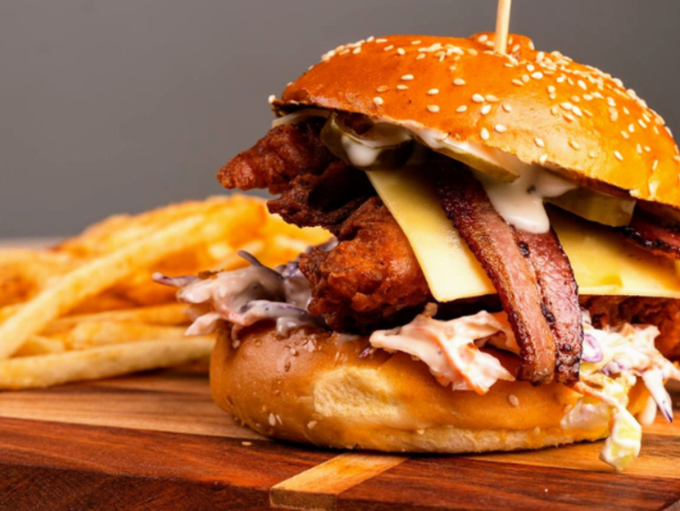 Yankee's Burger Bar - Mile End slider image