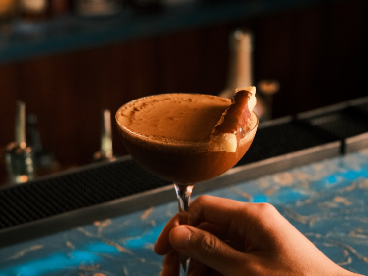 Lieu Prive Cocktail Bar slider image