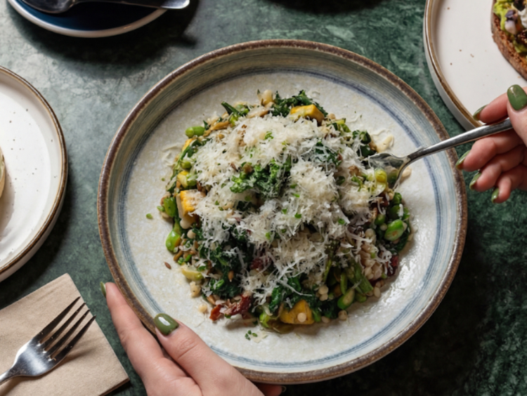 Leaf Cafe & Co - Epping slider image