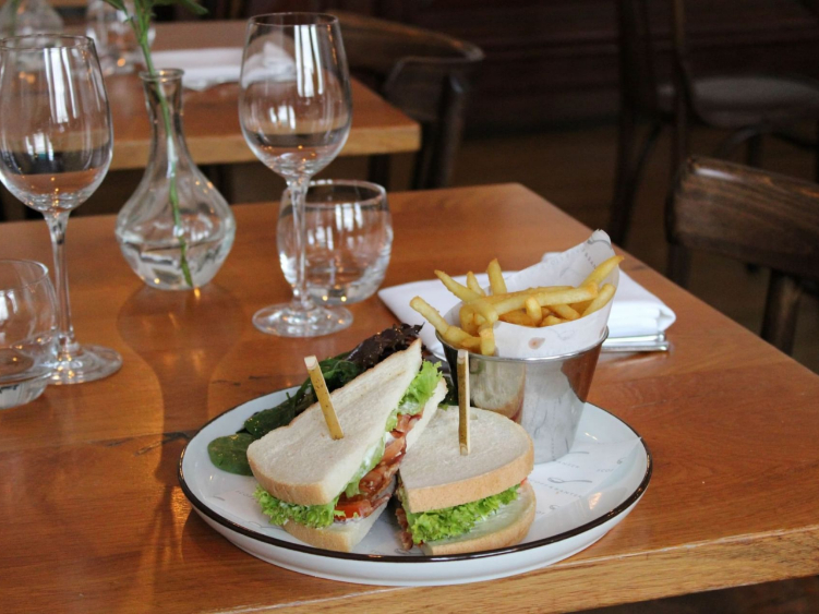 _Scoff & Banter - Kensington slider image