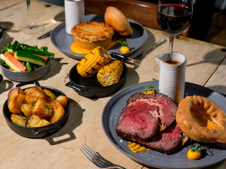 _Scoff & Banter - Kensington slider image