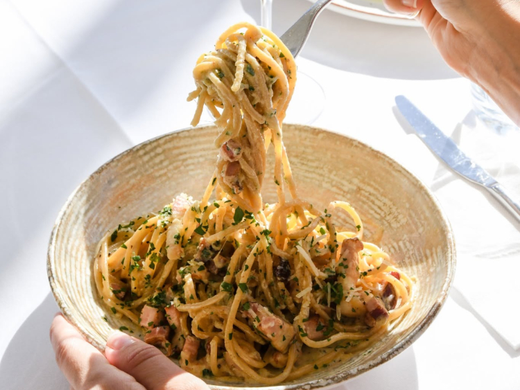 Luciano's on the Marina slider image