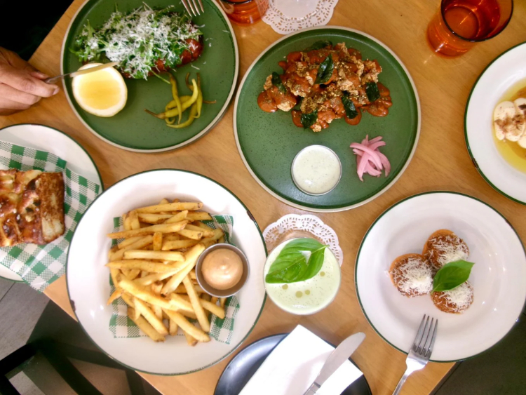 Corbin's Kitchen and Bar slider image