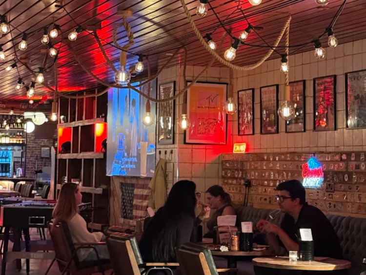 Common Pizza - Clapham slider image