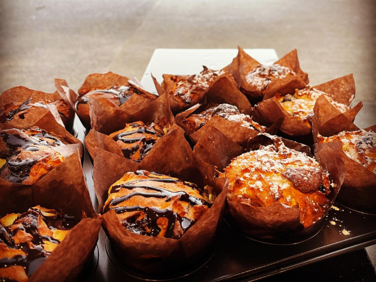 Burleigh Beach Kiosk slider image