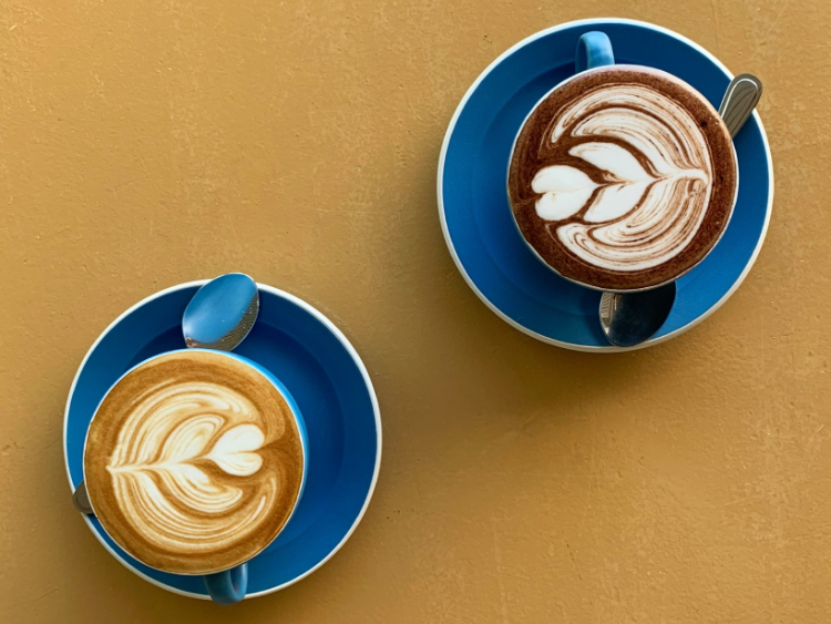 Burleigh Beach Kiosk slider image