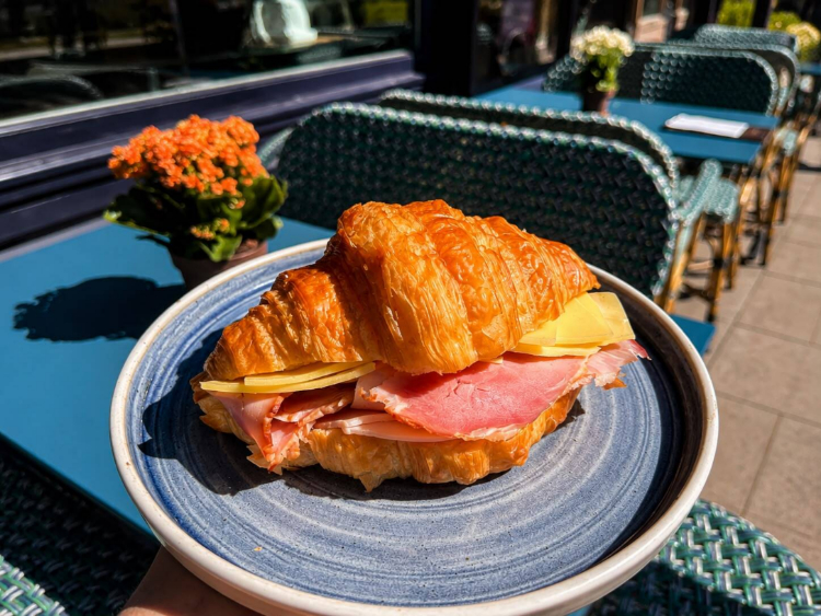 Sloane Street Auctions Bar & Cafe slider image