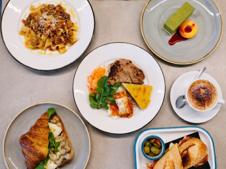 Cafe Le Reve slider image