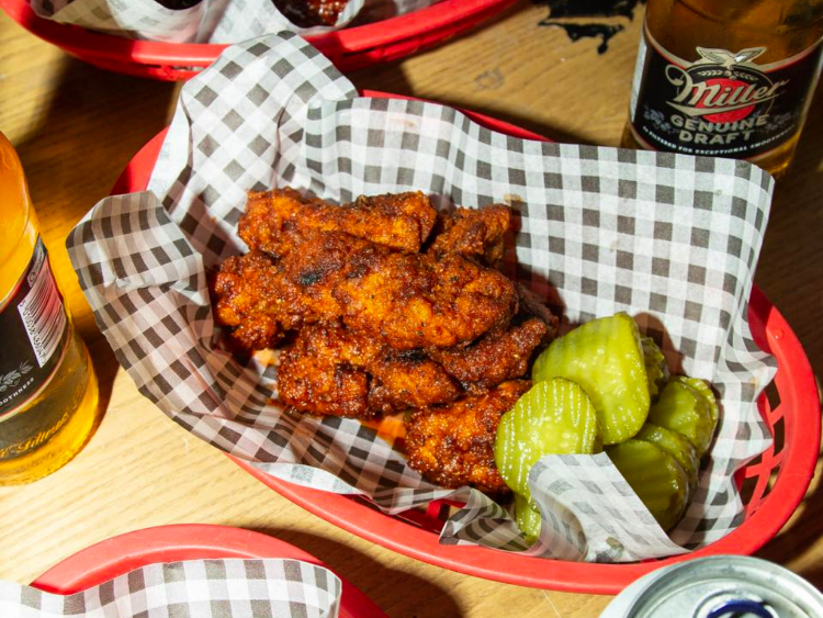 Bunny's Karaoke slider image