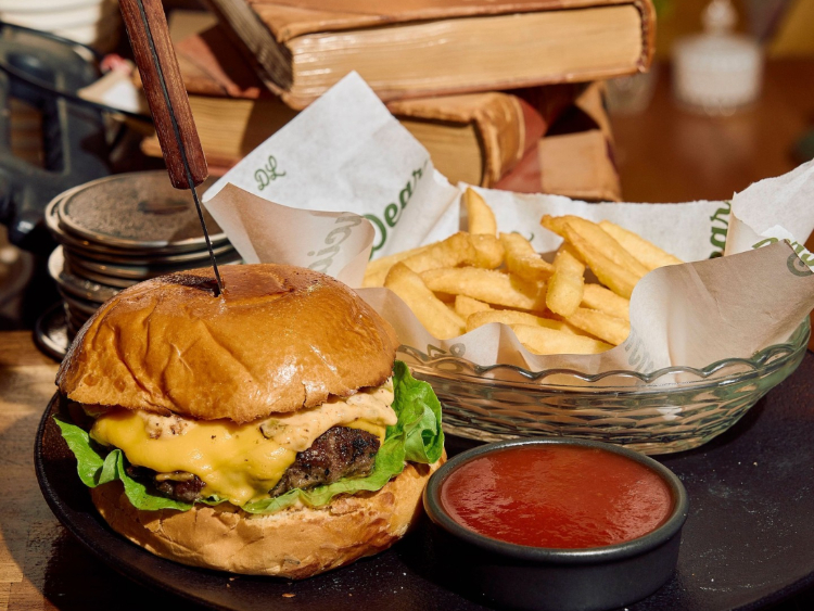 Dear Lucia Cafe slider image