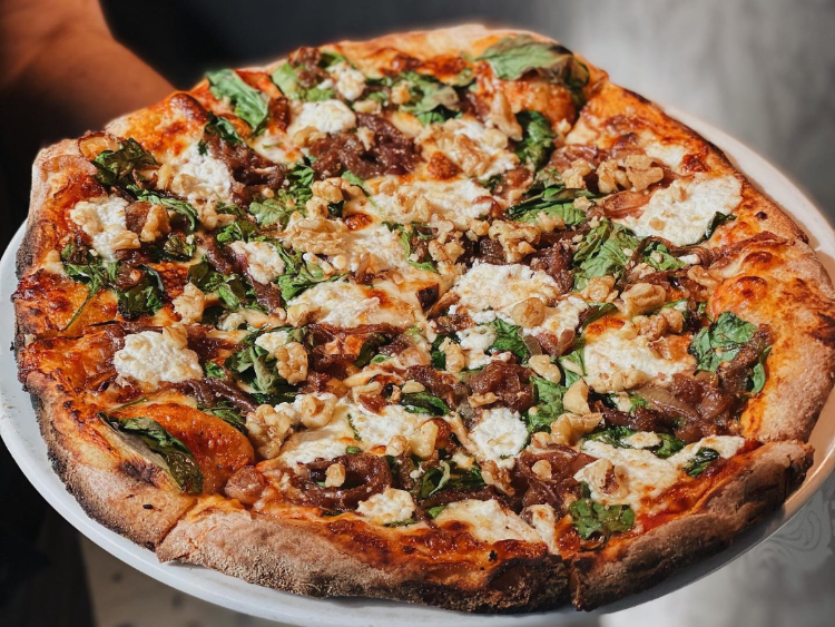 Gucce Pizzeria e Cucina Italiana  slider image