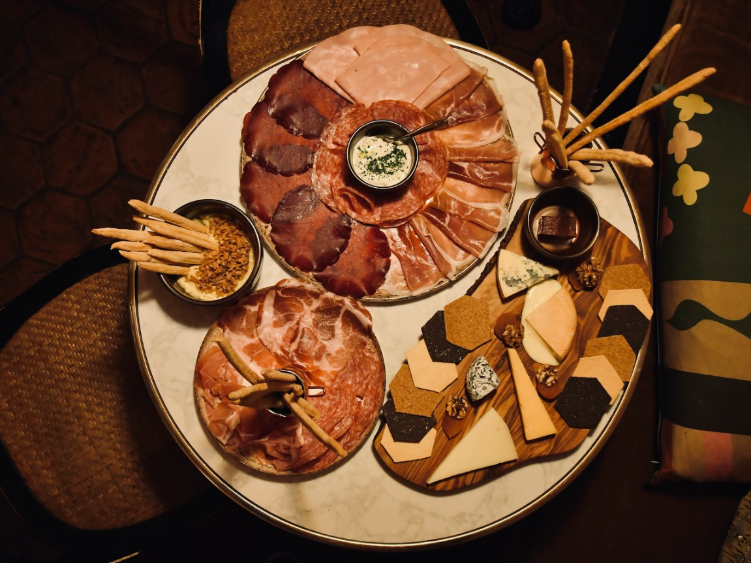 Franklin's Wine slider image