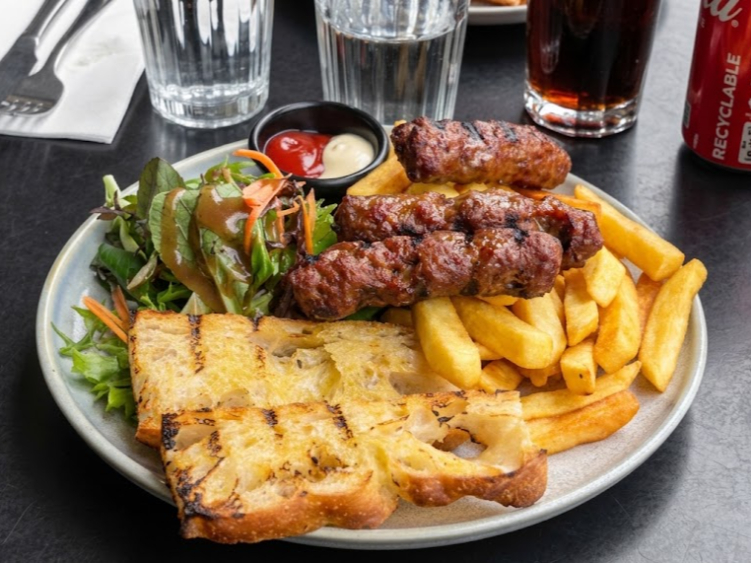 Safran Restaurant Cafe slider image