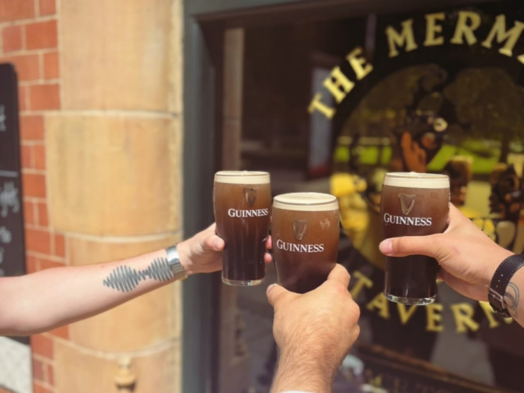 The Mermaid Tavern slider image