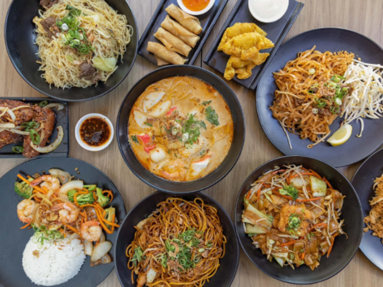 Yin Yang Wok & Soup Bar slider image