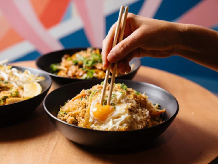 Yin Yang Wok & Soup Bar slider image