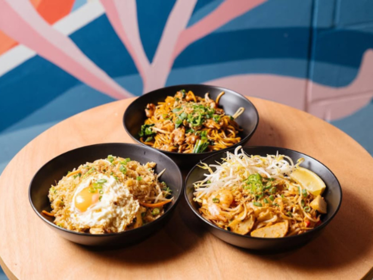 Yin Yang Wok & Soup Bar slider image