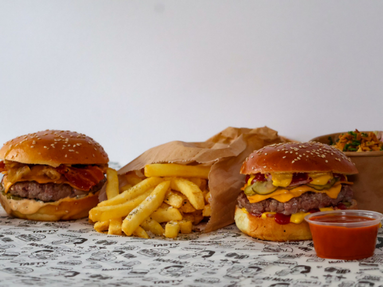 Moo Moo Burgers slider image