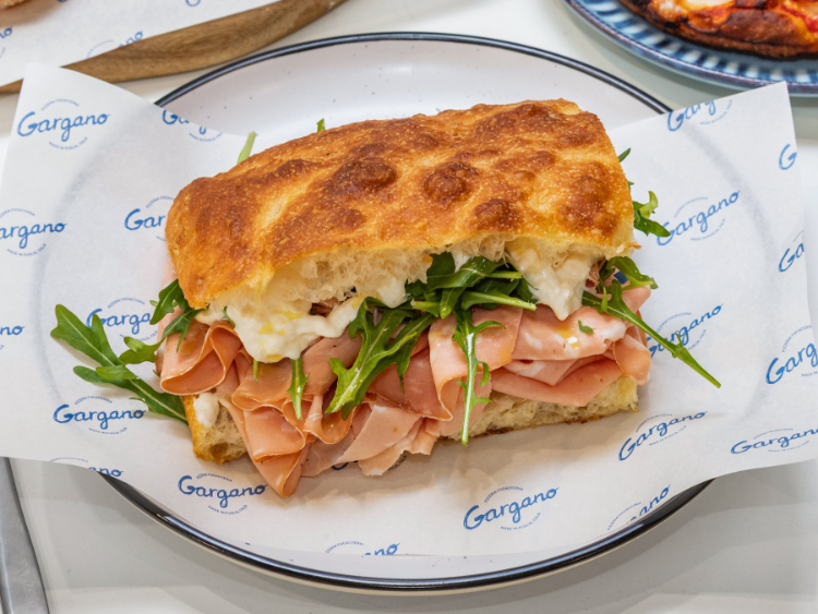 Gargano Pizzeria Focacceria slider image