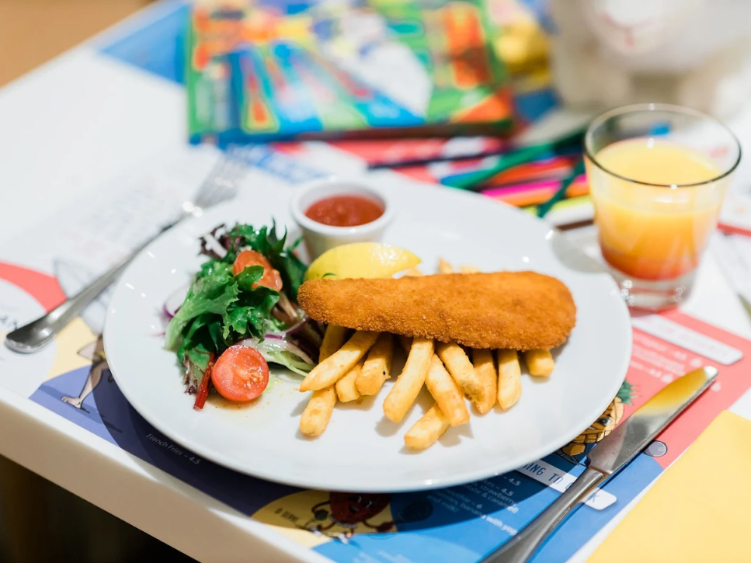 Thomas St. Kitchen & Bar slider image