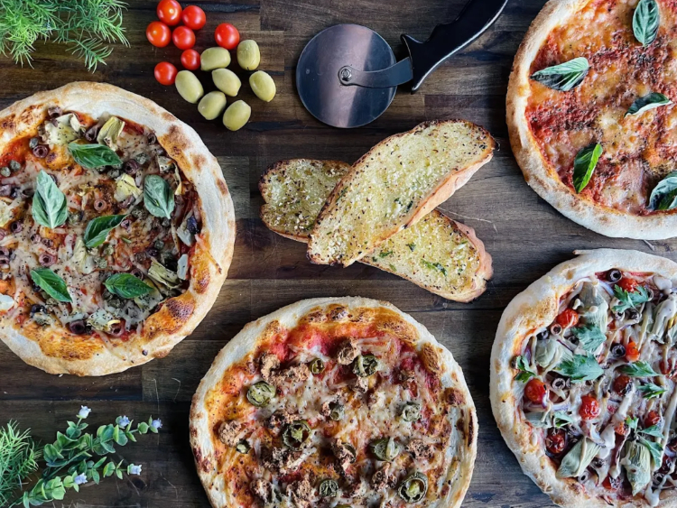 Locali Pizzeria - Mermaid Beach slider image