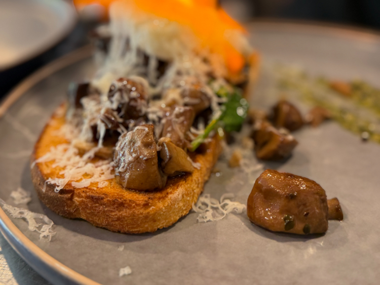 Little Mickey's Cafe slider image