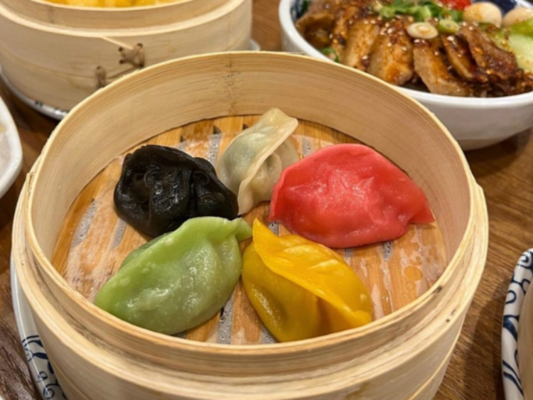 iDumplings Benowa slider image