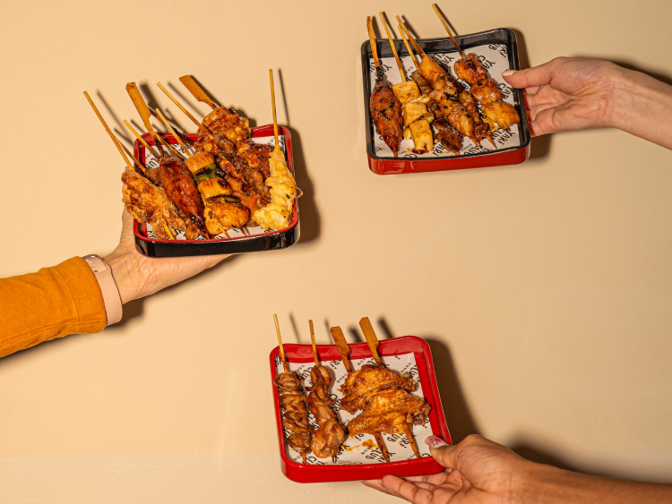 Yari Club slider image