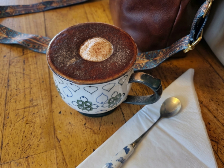 Hennesseys Coffee Lounge slider image