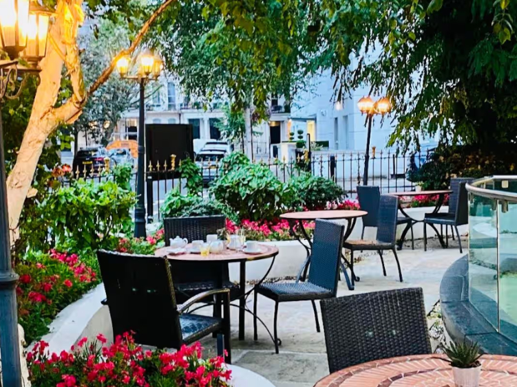 Jananeh Restaurant & Bar slider image